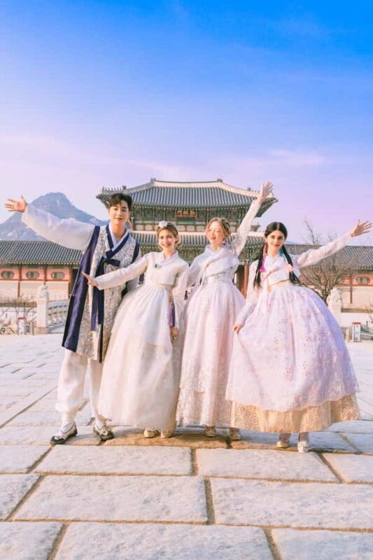 Seoul: Changdeokgung Hanbok Experience at Hanboknam - Key Points