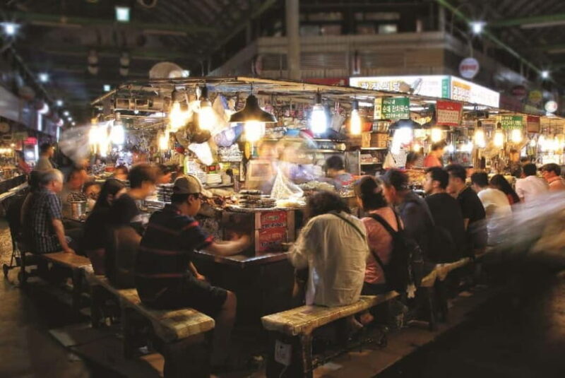 Seoul : Changgyeonggung & Gwangjang Market & Naksan Park - Frequently Asked Questions