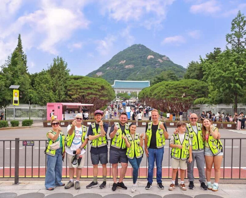 Seoul: City Highlights eBike Tour - Detailed Breakdown of the Itinerary