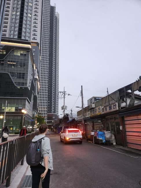 Seoul: CNN Market Walk & BBQ Experience - Exploring Seoul’s Local Markets and Modern Skyline