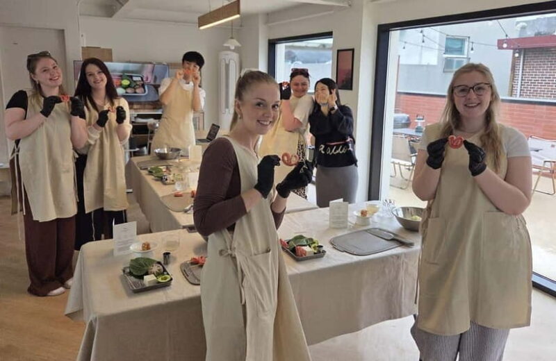 Seoul: Cooking Class and Tour with Michelin-Trained Chef - Discovering Korean Flavors: A Review of the Seoul Cooking Class with a Michelin-Trained Chef