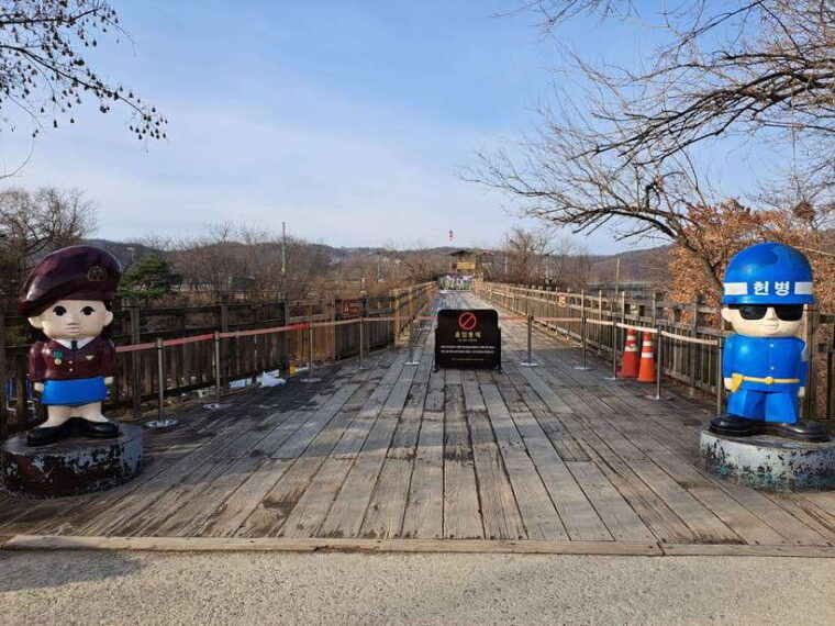 seoul-dmz-3rd-tunnel-dmz-gondola-suspension-bridge