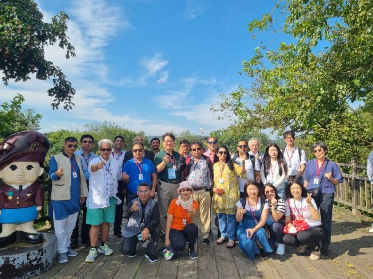 seoul-dmz-tour-with-exclusive-north-korean-defector-meet-up