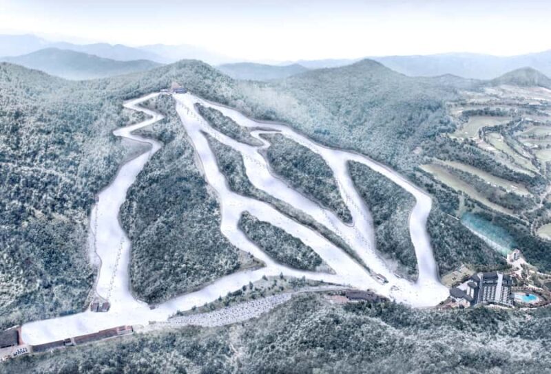 Seoul: Elysian Gangchon Winter Ski with Eobi Ice Valley Tour - An Overview of the Tour Experience