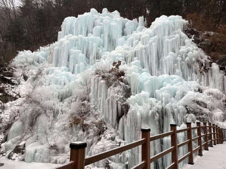 seoul-elysian-ski-eobi-ice-valley-nami