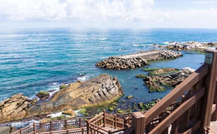 seoul-gangneung-from-k-pop-band-bus-stop-to-anmok-beach