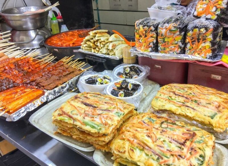 seoul-guided-foodie-walking-tour-with-tastings
