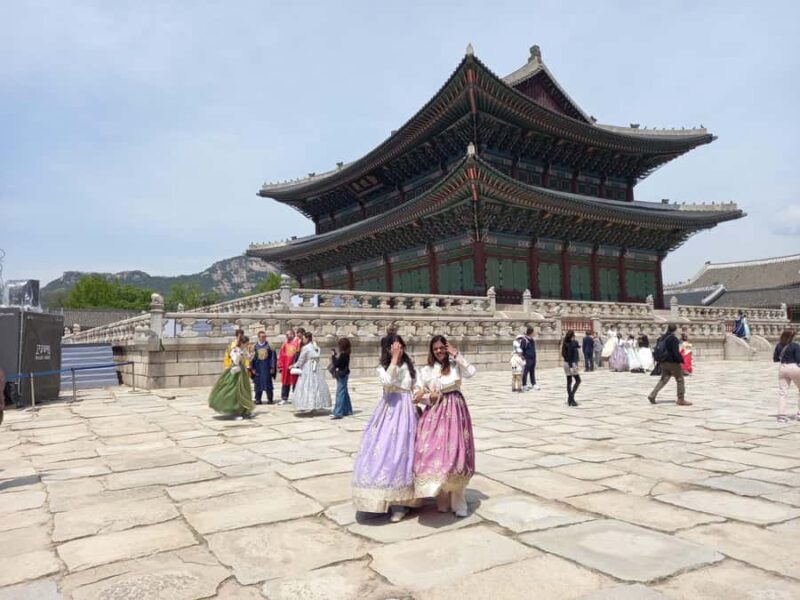Seoul: Gyeongbokgung, Jongmyo Shrine, COEX, Bongeunsa Temple - Who Would Love This Tour?
