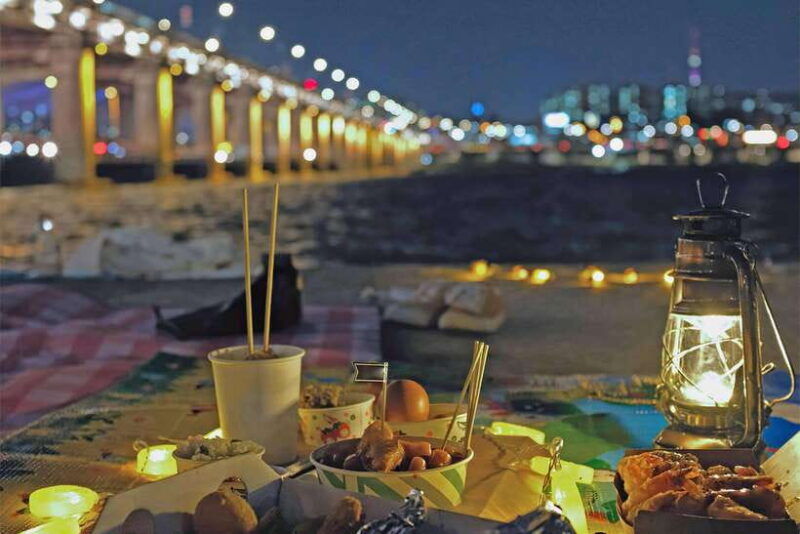 seoul-han-river-guided-night-cruise-and-hangang-park-picnic