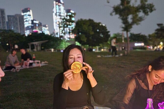Seoul Han River Night Tour: Picnic, Games & Starlight Cruise - FAQ