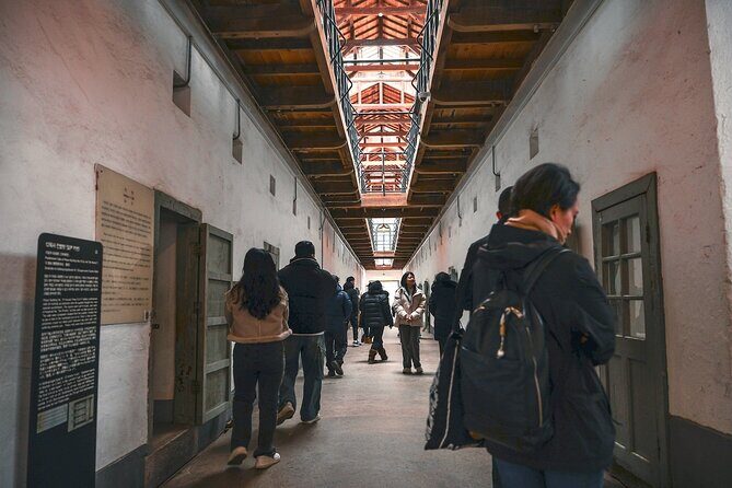 Seoul History Tour: Dark Past & Market Street Flavors - Exploring Seoul’s Dark Past & Market Flavors: A Practical Review