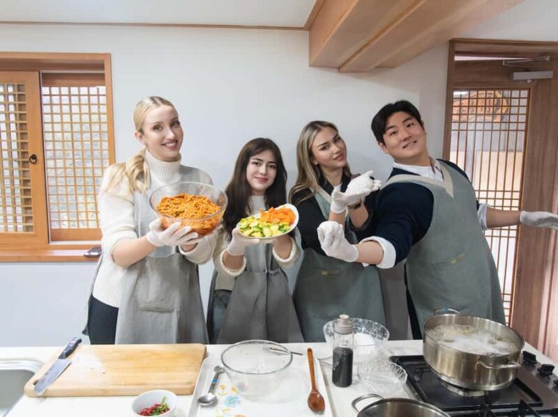 Seoul: Korean Buddhist Temple Food Cooking Class With a Monk - Key Points