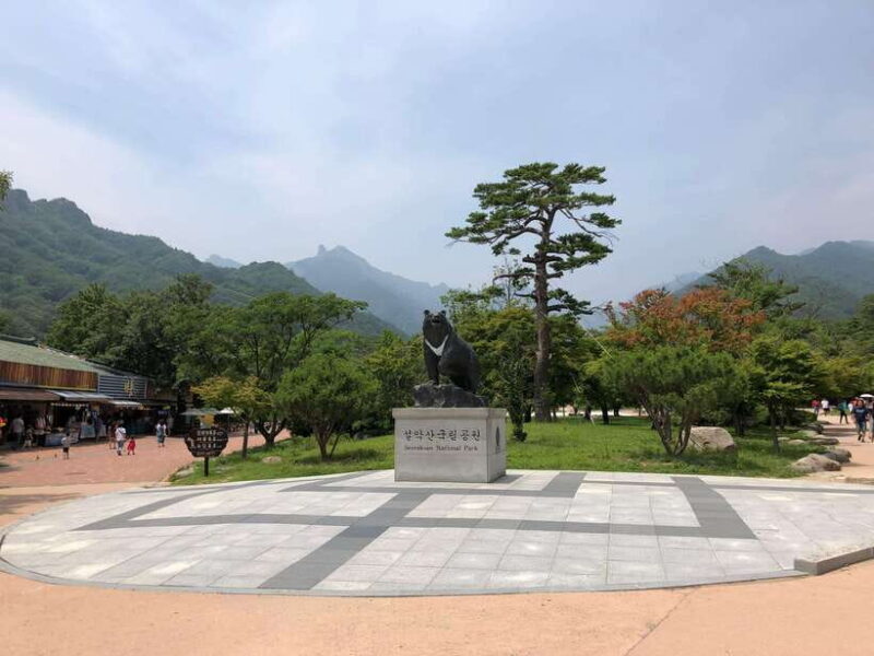Seoul: Mt.Seorak(+CableCar Option)+Sokcho Fish Market&Beach - Key Points