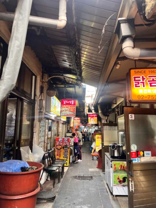 Seoul: Namdaemun Market Food Tour with Hidden Gems - The Food Experience: Tasting Seoul’s Heart