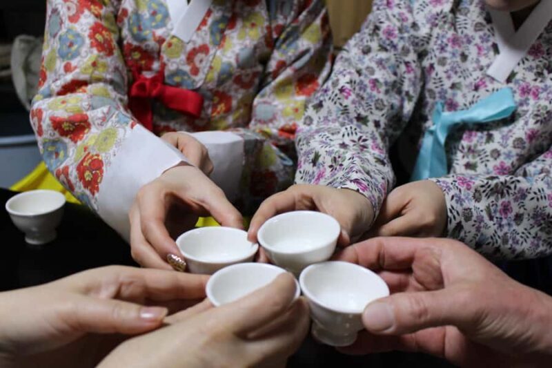 Seoul: Night Market Food Tour with Classic Street Food & BBQ - Key Points