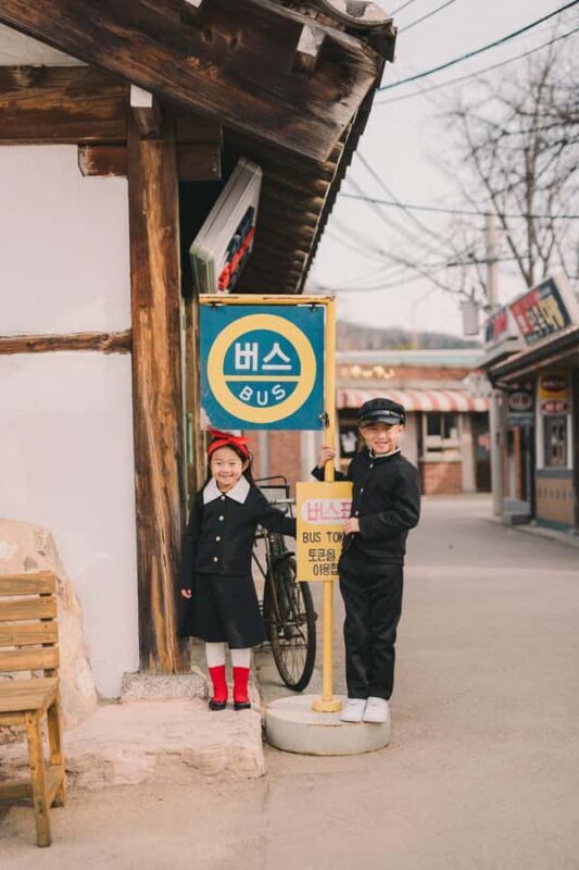 Seoul: Old School Uniform Photoshoot with Costume - Key Points