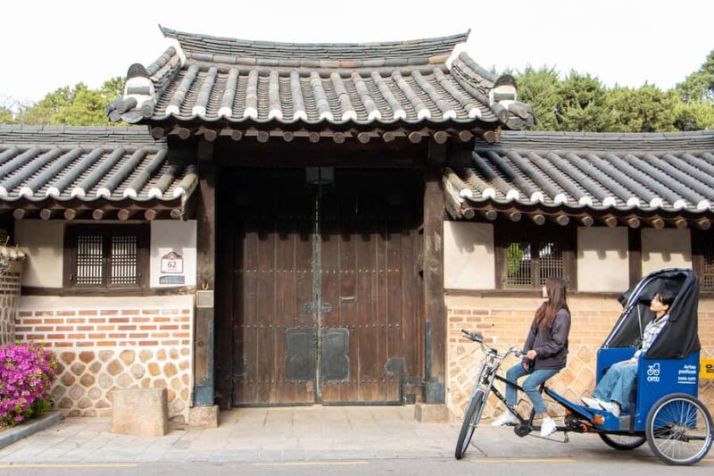 Seoul: Private Pedicab Tour at Bukchon Anguk Hanok Village - Why Choose a Pedicab Tour in Seoul?