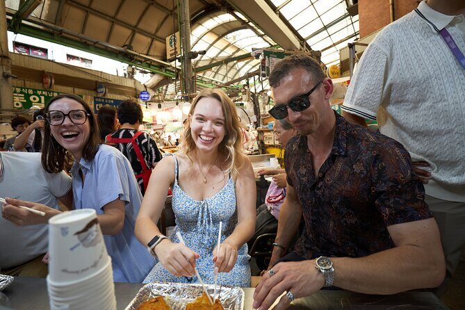 Seoul Royal Palace,Bukchon Hanok Village & Gwangjang Market Feast - Discover Seoul’s Heritage and Flavors on a Guided Tour