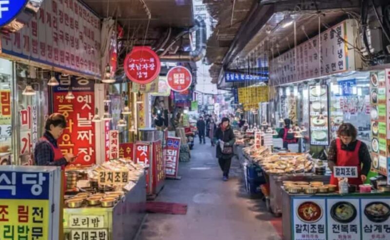 Seoul: Small-Group Market Food Tour with Tastings - Exploring Seouls Market Food Scene