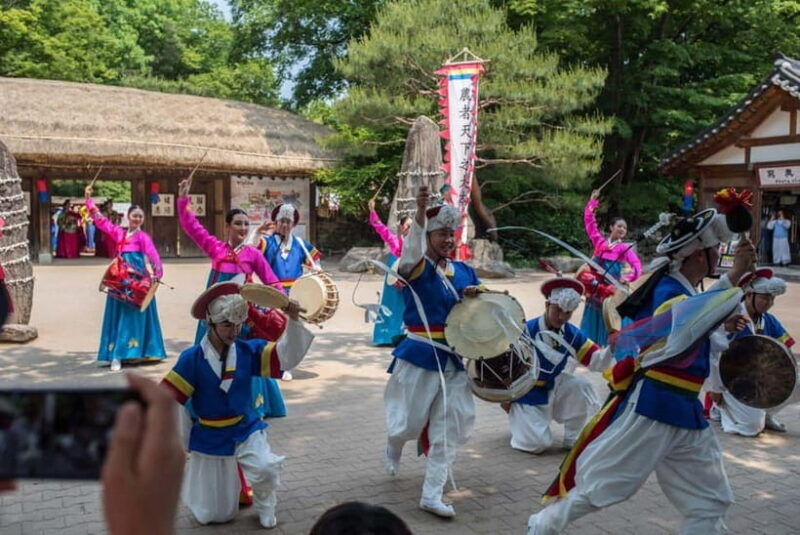 Seoul: Suwon Hwaseong, Folk Village, & Starfield Library - Exploring Suwon: A Mix of History, Culture, and Modern Life