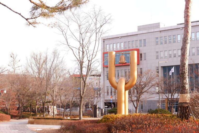 seoul-the-war-museum-jogyesa-and-tapgol-park-tour