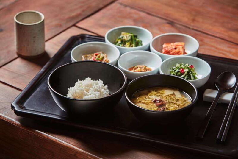 seoul-vegan-delight-temples-teas-treats-tour
