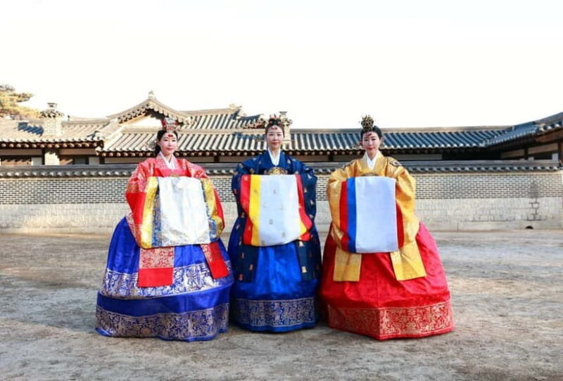 Seoul: Yeinbang Photoshoot Experience with Photographer - The Shooting Experience: What to Expect