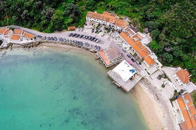 serra-arrabida-azulejos-natural-park-private-tour-and-wine-tour-departure-lisbon