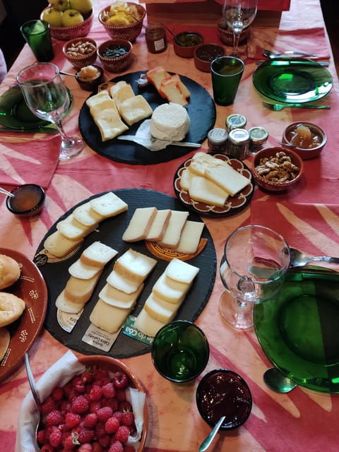 serra-da-estrela-serra-da-estrela-cheese-tasting