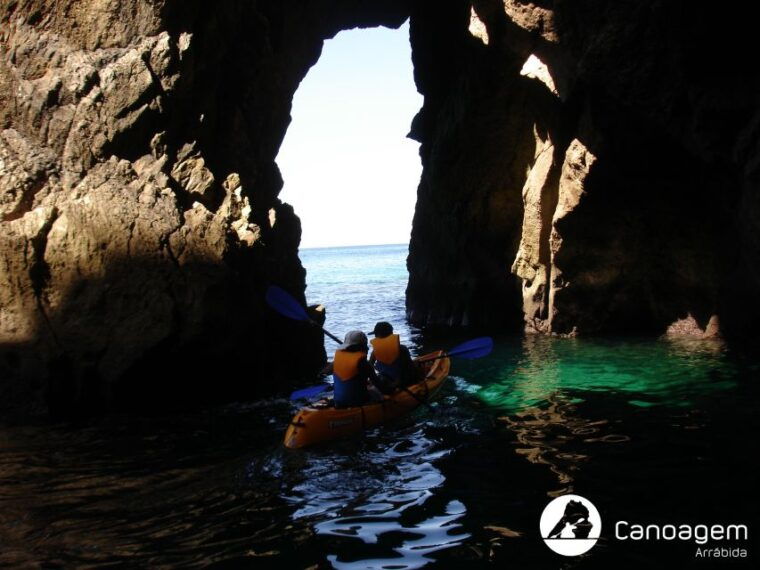sesimbra-arrabida-natural-park-guided-kayaking-tour