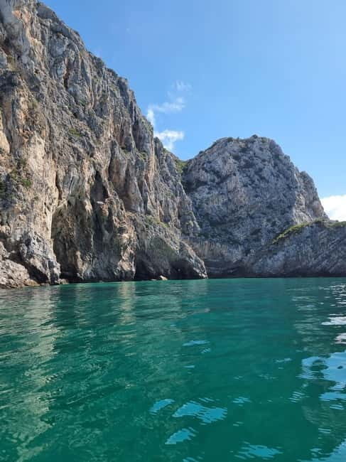 Sesimbra: Private Boat - Beach and Caves - FAQs