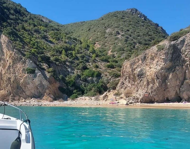 Sesimbra: Private boat trip in the Arrábida Natural Park. - An In-Depth Look at the Tour Experience