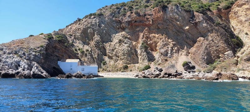 Sesimbra: Private boat trip in the Arrábida Natural Park. - The Value of the Tour