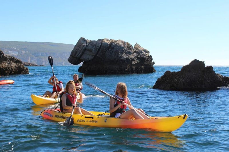 sesimbra-ribeiro-cavalo-beach-caves-arrabida-kayak-tour