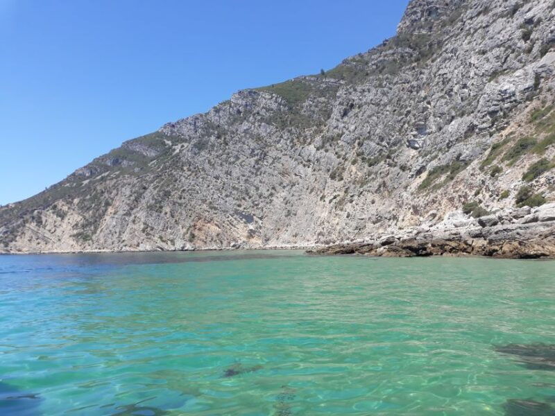 sesimbra-secret-bays-and-beaches-boat-tour-with-snorkeling