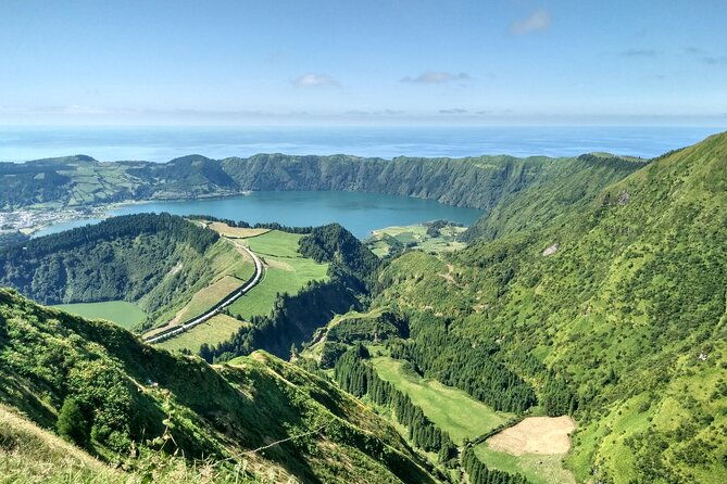 sete-cidades-and-lagoa-do-fogo-volcanic-lakes-guided-tour-2