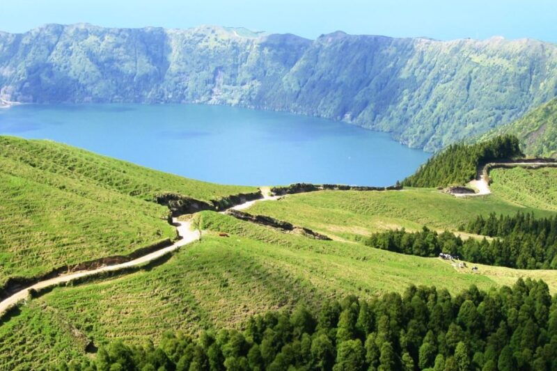 sete-cidades-azores-4x4-day-tour-from-ponta-delgada