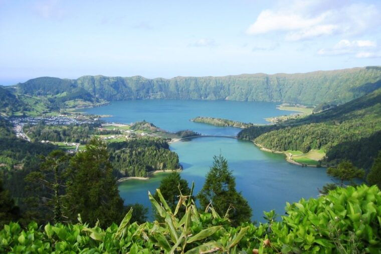 sete-cidades-azores-4x4-day-tour-from-ponta-delgada