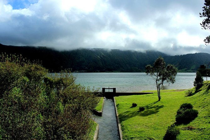 sete-cidades-by-van-half-day