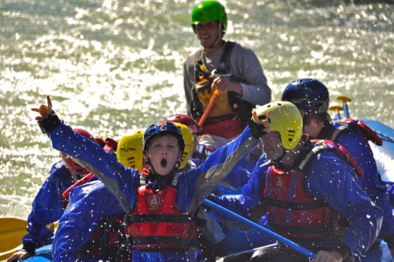 setesdal-evje-family-rafting-on-the-beautiful-otra-river