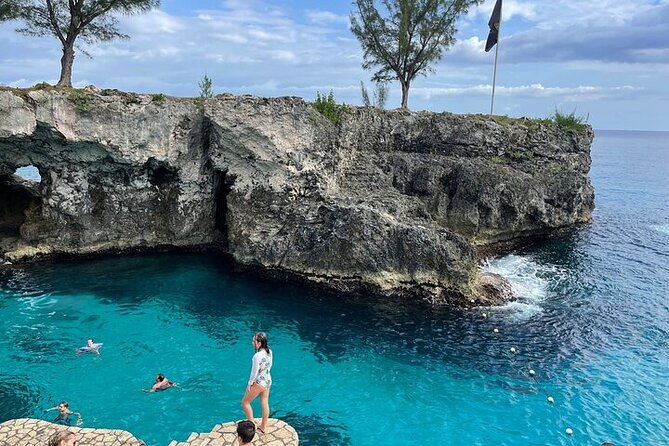 seven-miles-beach-ricks-cafe-private-tour-from-montego-bay