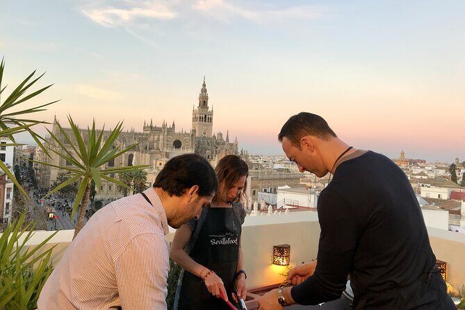 Sevilla: Panoramic Highlights Rooftop Tour & Paella Cooking Class - Enjoying Your Meal