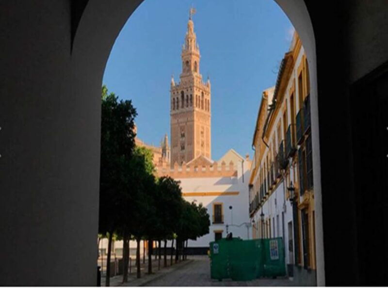seville-1-hour-walking-tour-barrio-de-santa-cruz