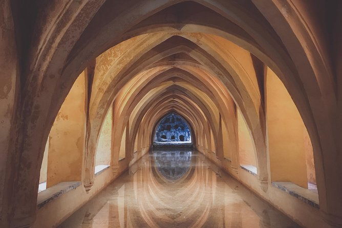 seville-alcazar-cathedral-and-giralda-skip-the-line-guided-tour