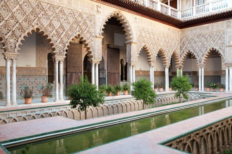 seville-alcazar-cathedral-and-giralda-tour-with-tickets