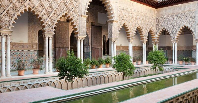 seville-alcazar-cathedral-and-giralda-tour-with-tickets