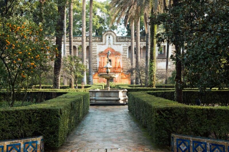 seville-alcazar-cathedral-and-giralda-tour-with-tickets