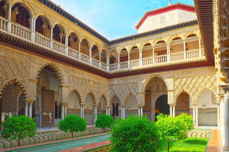 seville-alcazar-fast-track-access-with-guided-tour