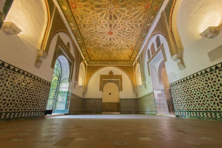 seville-alcazar-fast-track-access-with-guided-tour