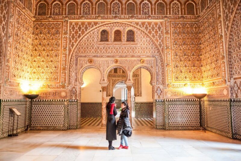 seville-alcazar-guided-tour-with-entrance